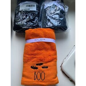 Rae Dunn
HALLOWEEN Hand
Towels 
